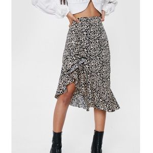 Nasty Gal Leopard Print Skirt •8•